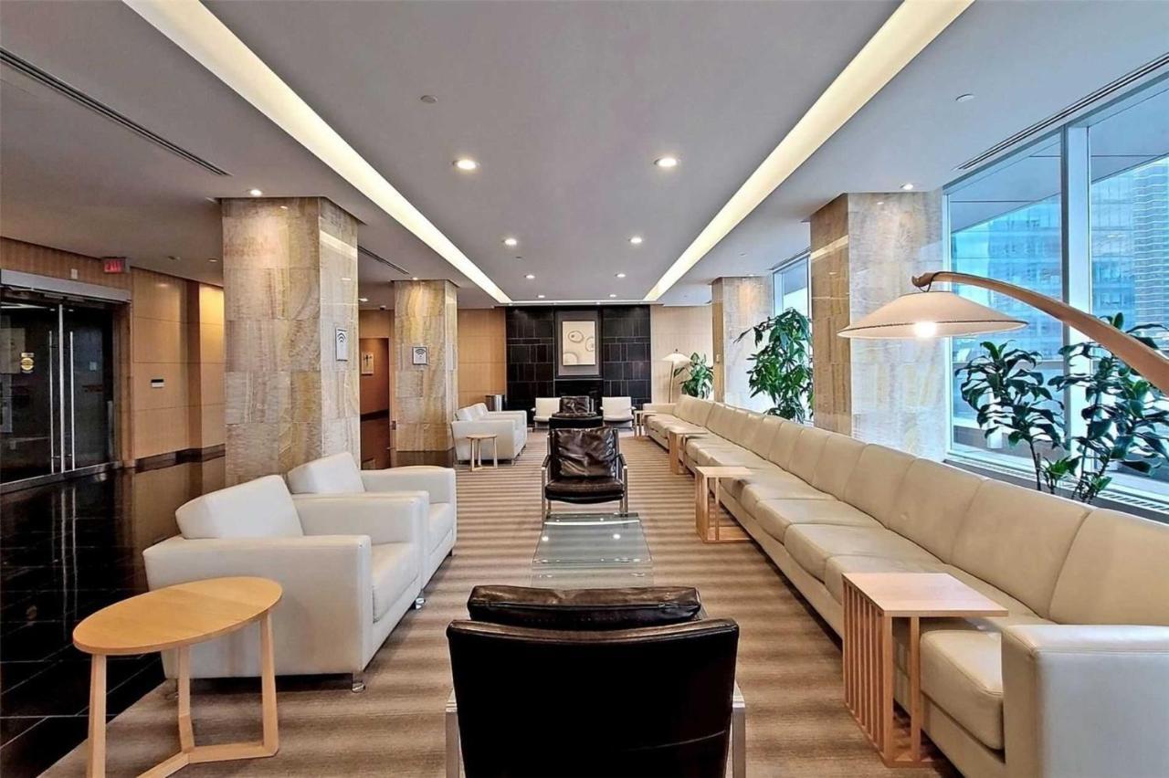 Newly Renovated Cozy Condo/Union Station Торонто Экстерьер фото