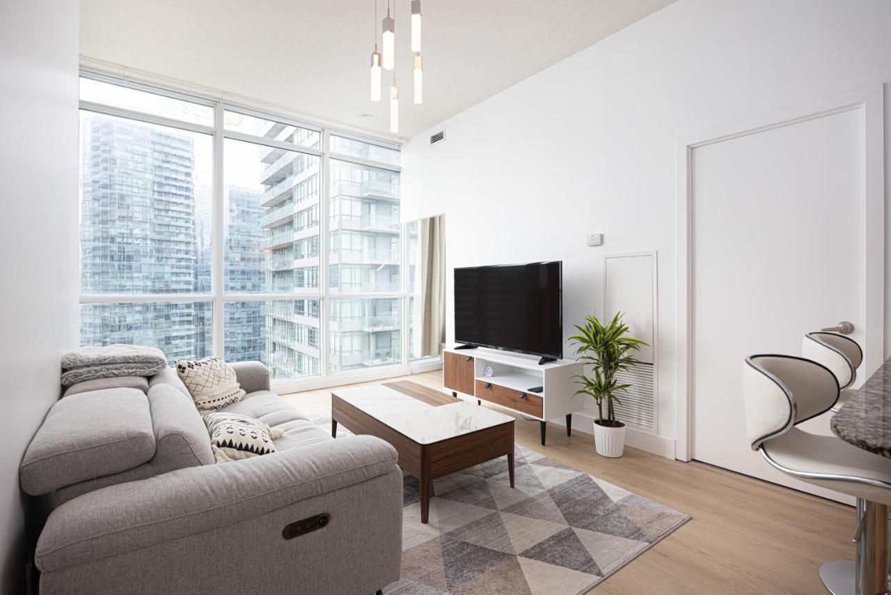 Newly Renovated Cozy Condo/Union Station Торонто Экстерьер фото