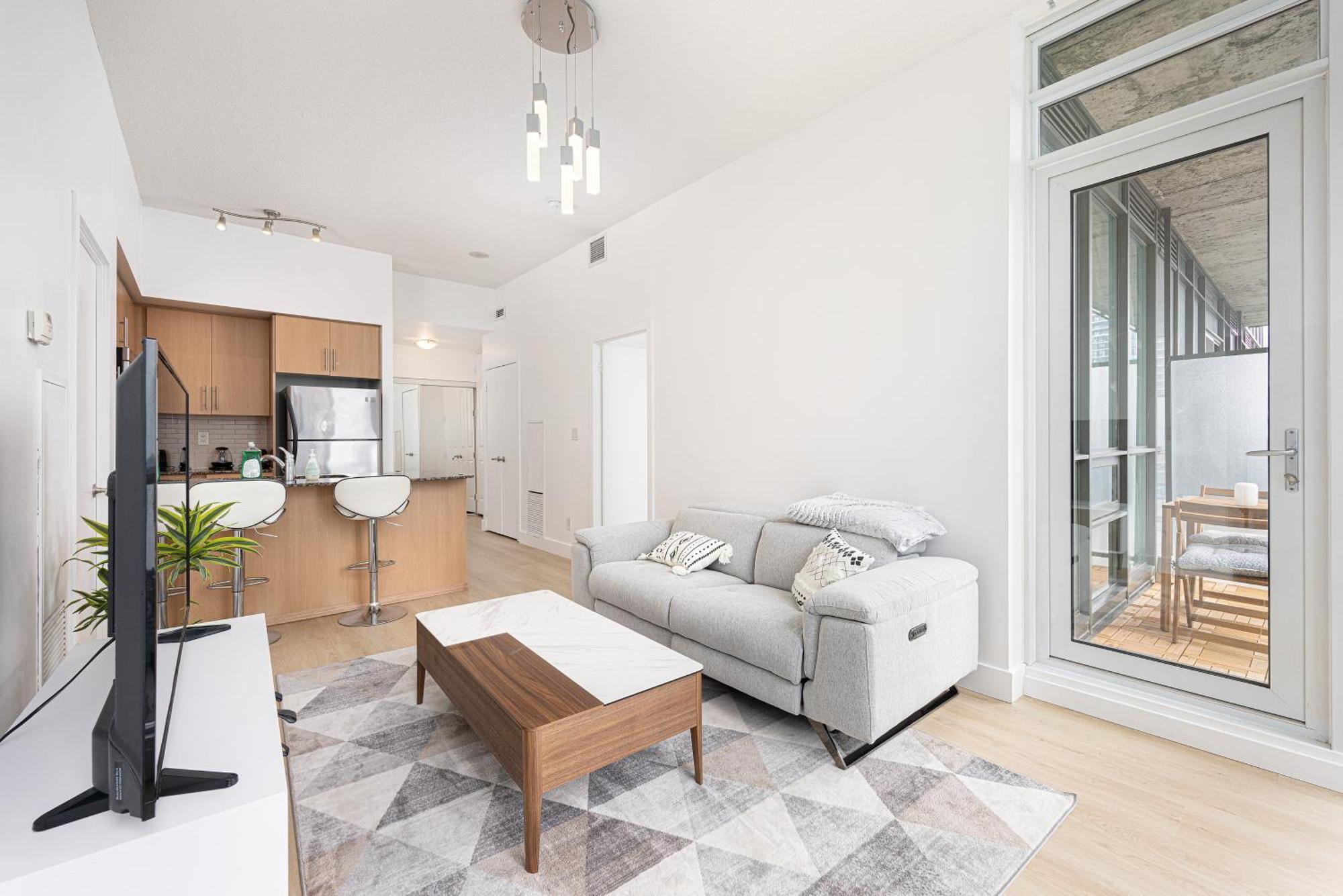 Newly Renovated Cozy Condo/Union Station Торонто Экстерьер фото